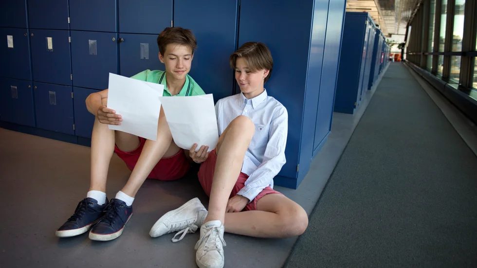 "På många plan har elever och föräldrar fått ett allt större inflytande över skolan. Det gäller möjligheten att beklaga sig över betyg, påverka undervisningen och ha synpunkter på enskilda lärare."