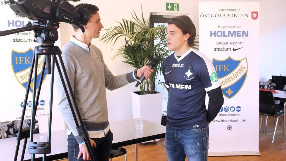 Tung start. Simon Skrabb har inte fått den inledning han eller IFK hade hoppats på. Anfallaren tvingas operara sin fot - och lär missa första halvan av allsvenskan.