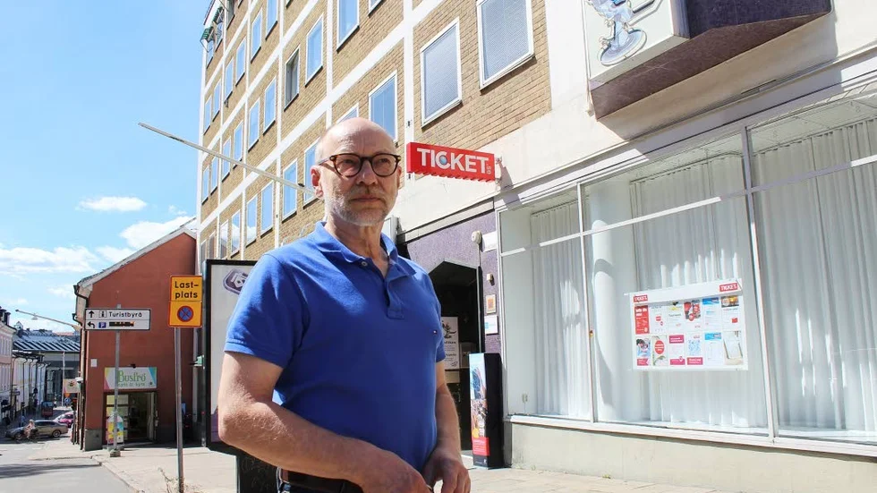 Värnar om historien. Tandläkare Mikael Saksi, med praktik på Repslagaregatan 3, vill att fasaden på det tidstypiska huset ska bevaras.