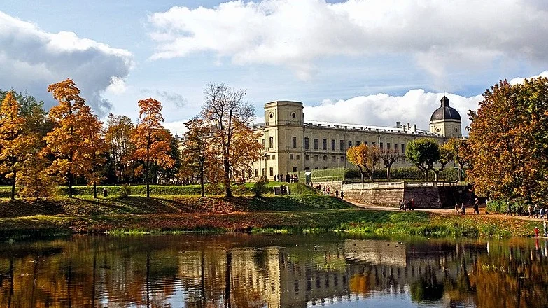 Eskilstuna kommun har haft ett vänortsavtal med den ryska staden Gatchina sedan 1998. Nu tyder allt på att samarbetet kommer avslutas.