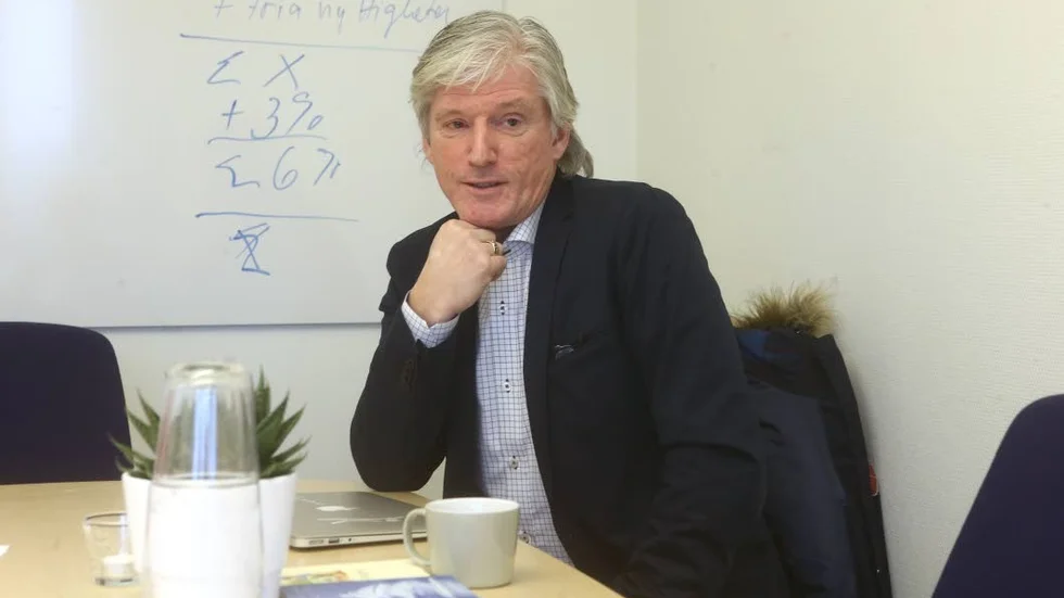 Stänger för ungdomsförbunden. Om det inte är valår, för då släpps partierna in på De Geer och Kungsgråd, där Claes Göransson är gymnasiechef.