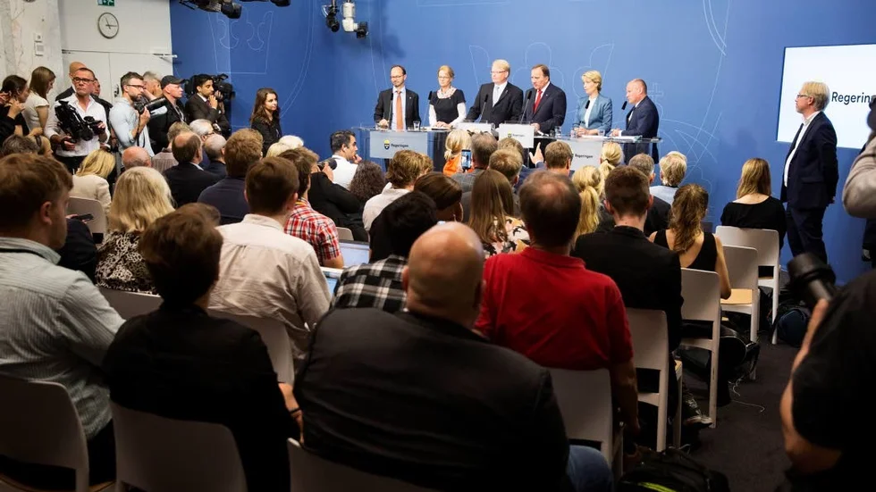 Politikproblem. Här ser vi en av alla pressträffar som avlöst varandra i Transportstyrelseskandalens spår.
