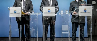 Bland invasioner och ubåtsjakter
