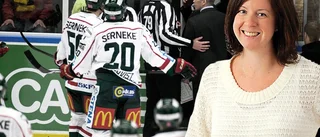Underhållning såväl på som utanför isen