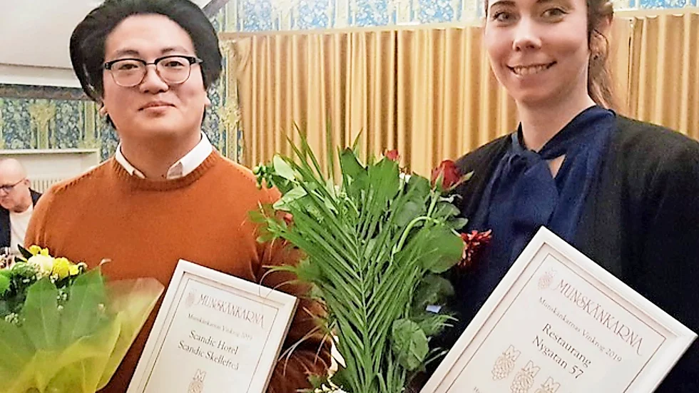 Alexander Bergkvist och Veronica Andersson fick ta emot Munskänkarnas diplom.