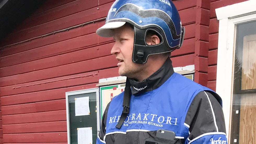 Skellefteåproffset Jerker Bjurman var nära att kunna räkna in andra storloppssegern säsongen när hans Sonja Kiro spurtade in som tvåa i ett lopp för 3-4-åriga ston på Umåker.