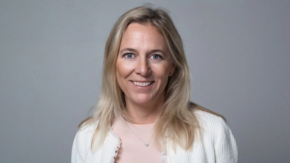– Hela 50 procent av alla som gjort Tekniksprånget och sedan söker till högskolan är unga kvinnor, berättar Alexandra Ridderstad, verksamhetsansvarig för Tekniksprånget.
