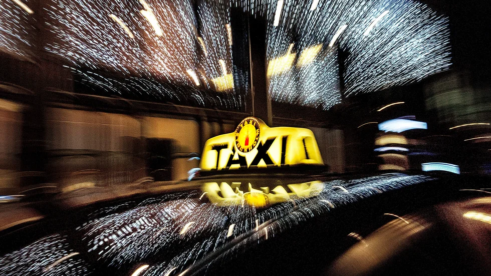 En taxiförare hamnade i bråk med sina passagerare.