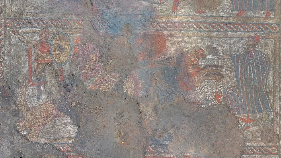 Under en brittisk åker låg denna romerska mosaik som föreställer en scen från Trojanska kriget. Pressbild.