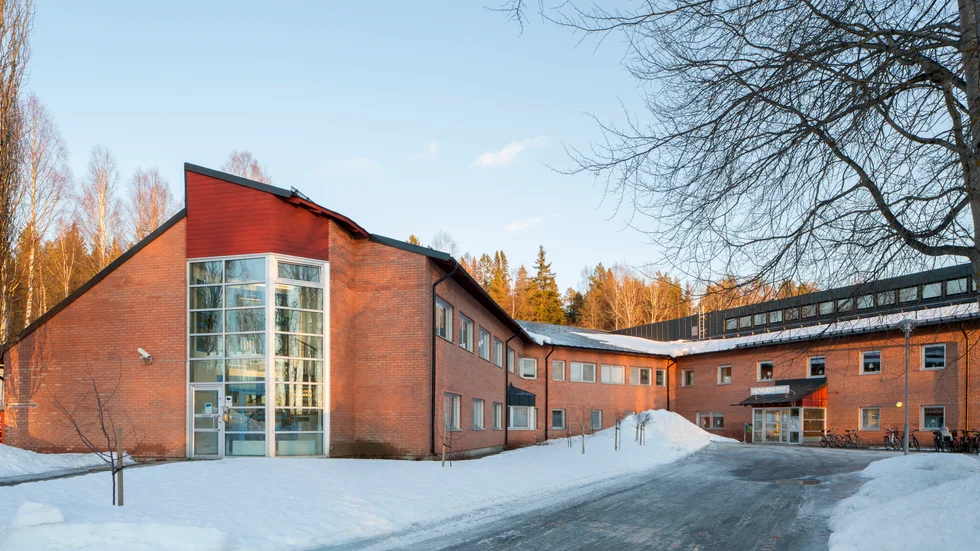En patient lämnade avdelningen på Psykiatriska kliniken och hittades kraftigt nedkyld på innergården en kväll i februari i år. Händelsen har anmälts enligt lex Maria.