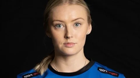 Felicia Edunger gjorde hattrick när Öjebyns IBF sänkte Pajala IF efter förlängning. 