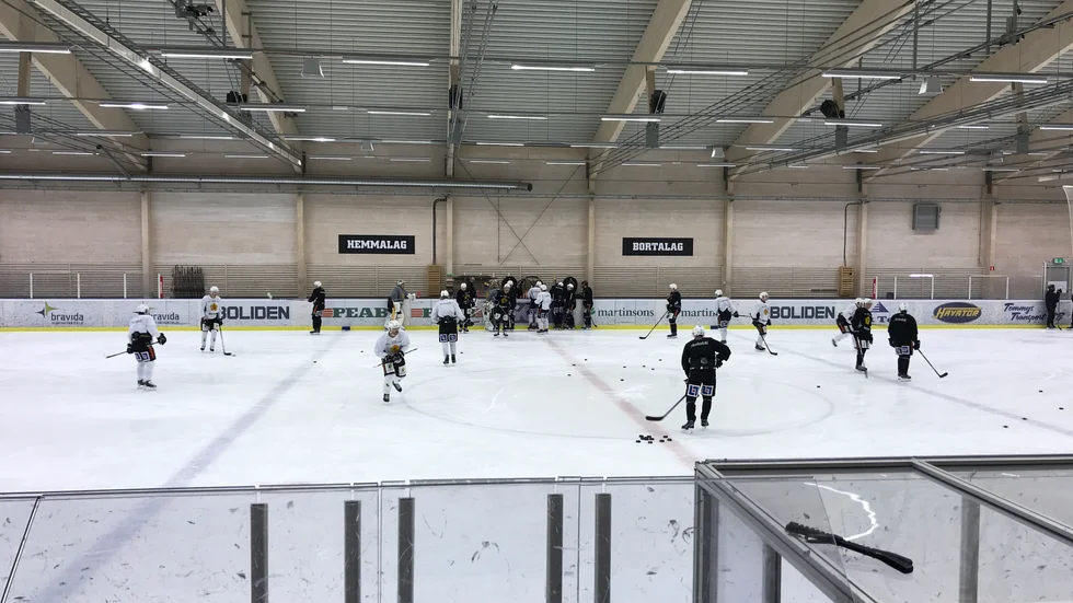 Skellefteå AIK på is onsdag 5 december.