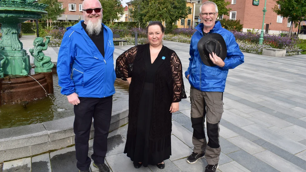 Kristdemokraterna Per-Ivar Skogqvist, Charlotta Enqvist och Janeric Ershag presenterade manifestet.
