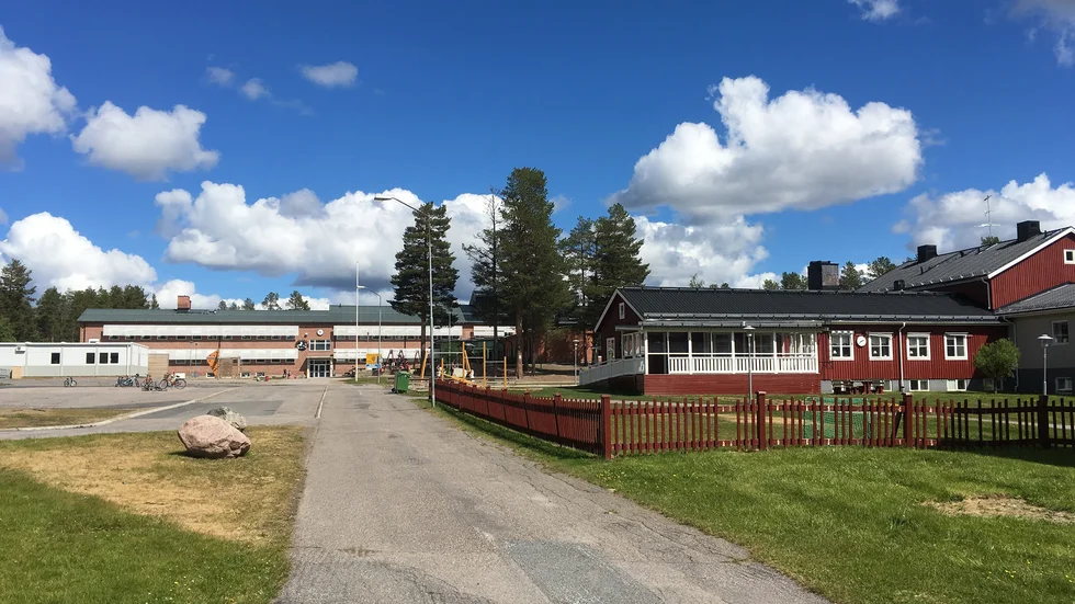Om- och tillbyggnad väntar bland Arvidsjaurs skolor. Efter flera påtryckningar har nu fullmäktige beslutat att åtgärda problemen hos Tallbacka och Ringelskolan.