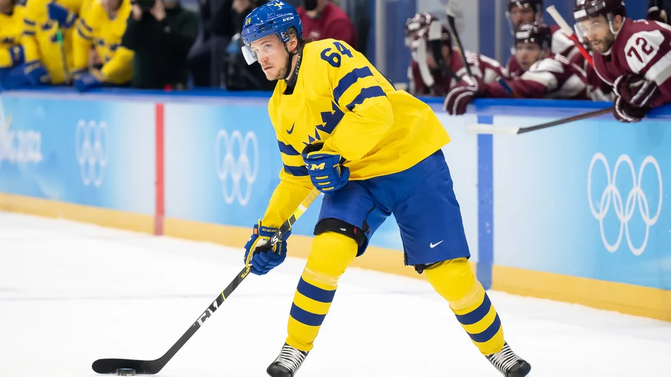 Jonathab Pudas stod för en framspelning i OS-debuten, som slutade med svensk 3–2-seger mot Lettland. "Vi ska bygga vidare på detta", säger AIK-backen.