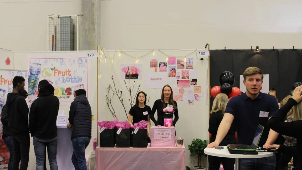På torsdagen ställde 190 unga företagare från hela Östergötland ut produkter och tjänster på årets Ung företagsamhet-mässa i Norrköping.