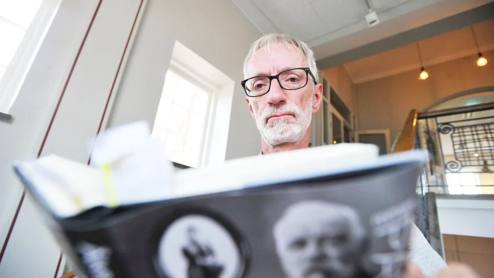 Arbete. Åke Lundgrens "Panorama" är baserad på två fotografers liv – något som krävde en hel del efterforskning. Foto: Maria Wallin.