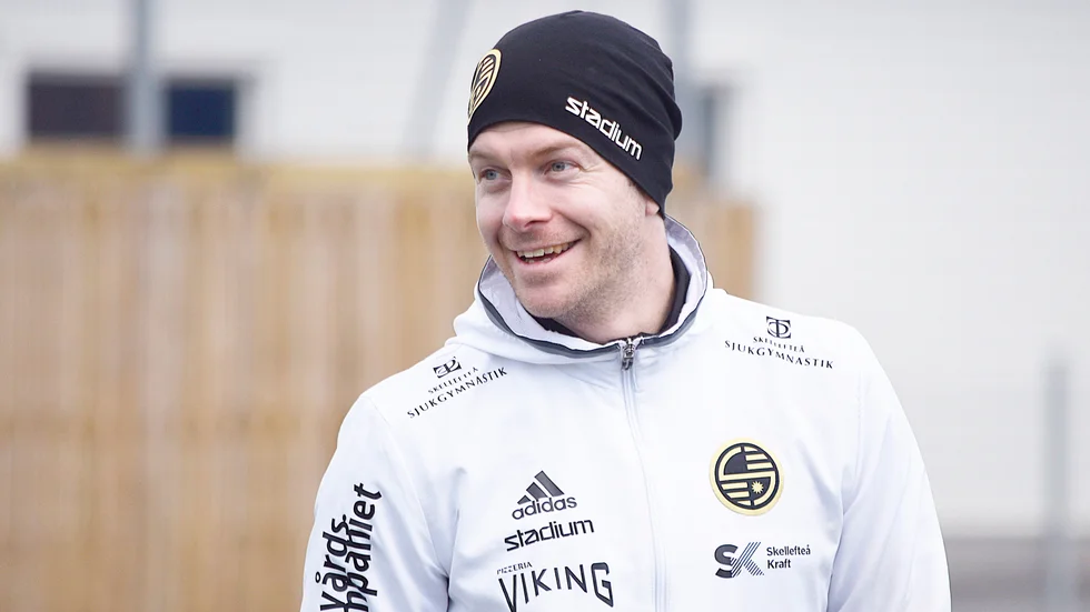Hoppas och tror. Dan Burlin hoppas på hjälp från Morön, men tror att laget fixar det själva. Arkivbild: Malin Christoffersson