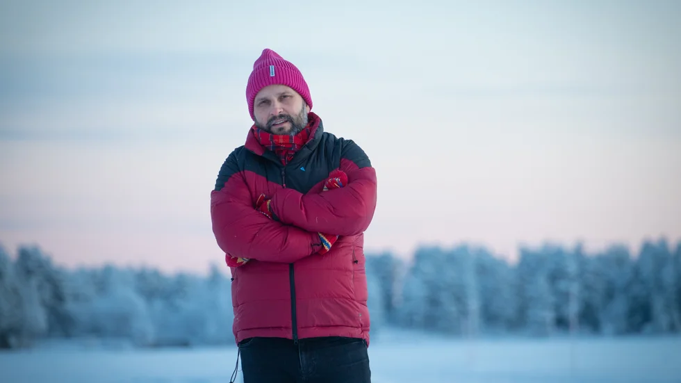 Toppnamn från Miljöpartiet kommer till Jokkmokk för att visa sitt mostånd till en gruva i Kallak. Lokalpolitikern Henrik Blind blir värd för språkröret Märta Stenevi och europaparlamentarikern Alice Bah Kuhnke.