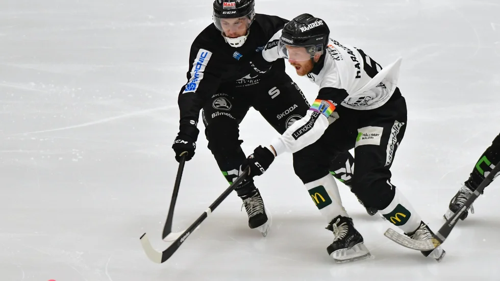 Ted Haraldsson (t h) hade som vanligt en av huvudrollerna i Sirius. Han gjorde ett mål och hade flera snygga passningar mot sitt gamla lag, Sandviken.