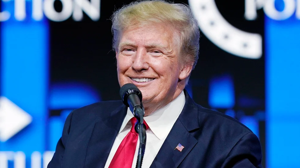 USA:s förre president Donald Trump fick negativa reaktioner från en publik när han berättade att han fått en tredje dos covidvaccin. Arkivbild.