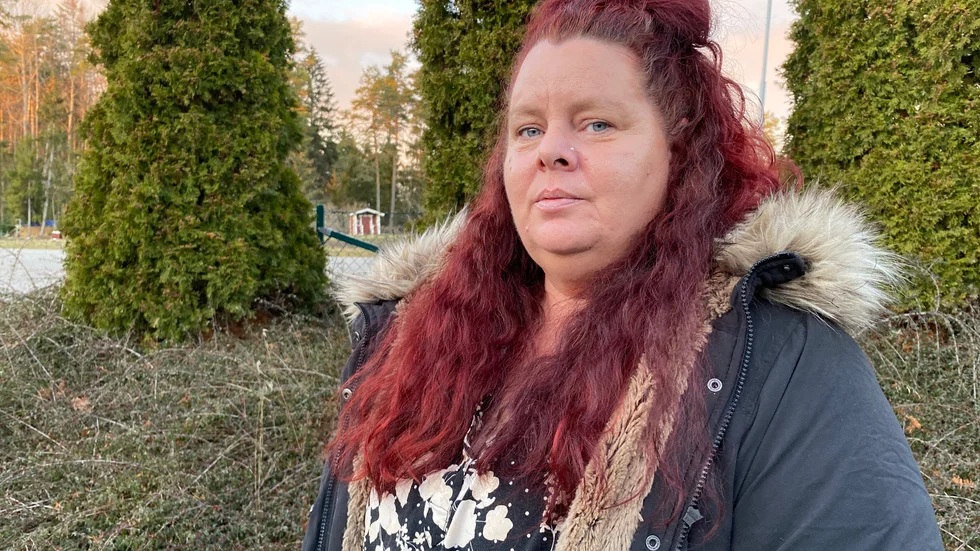 Jenny Dahl är arbetsplatsombud för Kommunal på ett LSS-boende. Hon befarar att det blir sämre både för personal och boende till följd av besparingar och nya scheman.