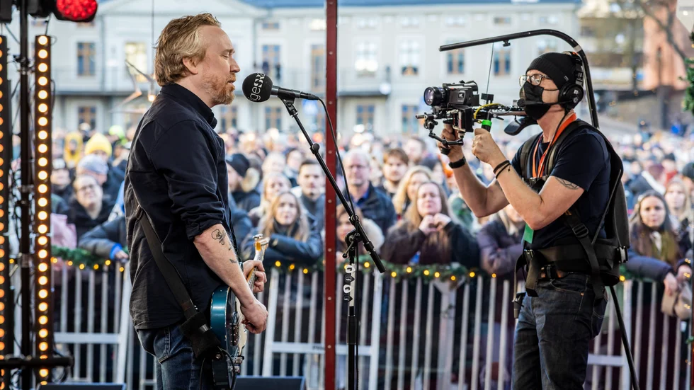 Lars Winnerbäck i glasburen i Norrköping.