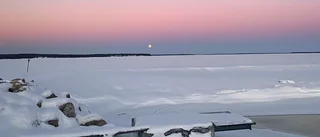 Läsarbilden: Purpurfärgad himmel vid Bondö Marina