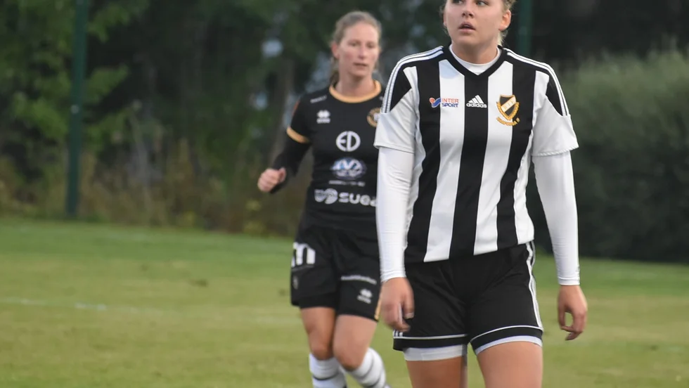 Rimforsa får fortsätta jaga första poängen. Serieledande Kenty blev för svåra under söndagen. 