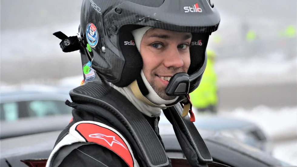 En av Sveriges bästa co-driver, Eskilstuna MK:s Andreas Johansson, har fått jobb hos en ny toppförare.