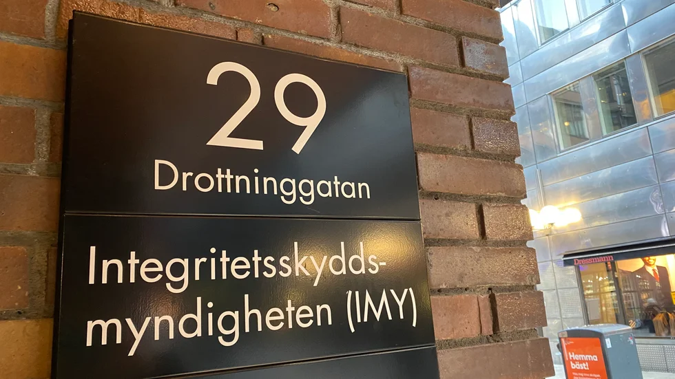 Integritetsskyddsmyndigheten har fått ta emot en anmälan från Skatteverket i Norrköping efter att skyddade uppgifter skickats till fel person.