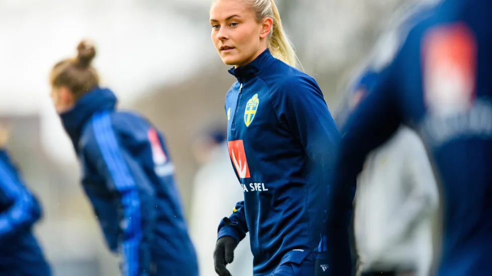 Förra Unitedspelaren Amanda Nildén var en av målskyttarna när Juventus tog sig till final i italienska Supercupen.