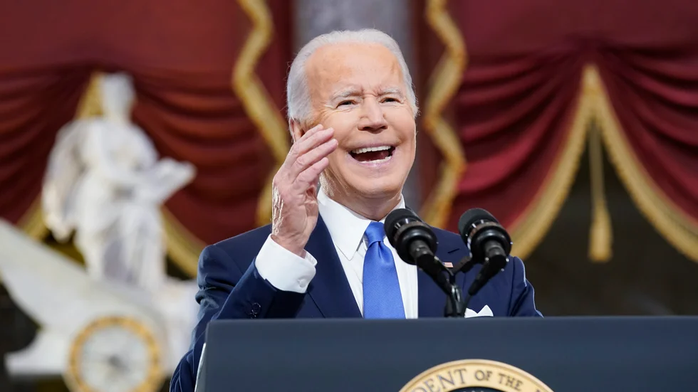 USA:s president Joe Biden höll sitt tal på årsdagen av stormningen av Kapitolium inne i statyhallen i samma byggnad.