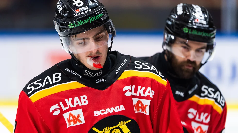 Isac Brännström deppar efter förlusten mot Örebro.