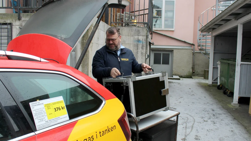 Krister Bergqvist är ordförande för Vimmerby Taxi och berättar att regionens nya upphandling kommer att påverka verksamheten drastiskt. Om företaget kommer överklaga eller inte är ännu oklart. 