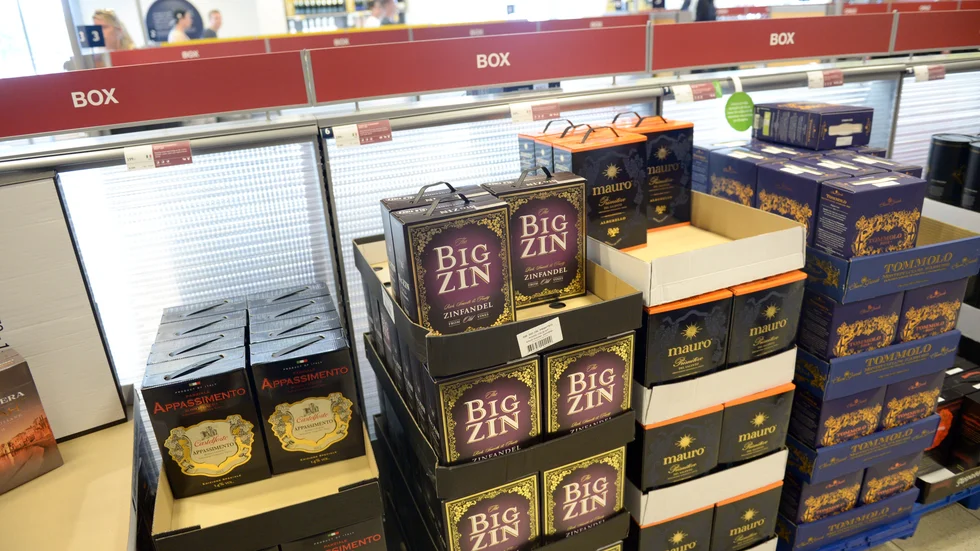 Skatten på alkohol och tobak höjs i omgångar. Arkivbild.