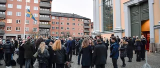 Flera hundra tog ett sista farväl av Einár