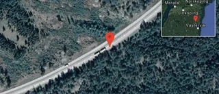 Lastbil stillastående på E22 - problem i trafiken