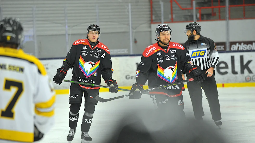 Simon Thyni, till vänster, inledde målskyttet för Kiruna IF då laget vann den första kvalmatchen.