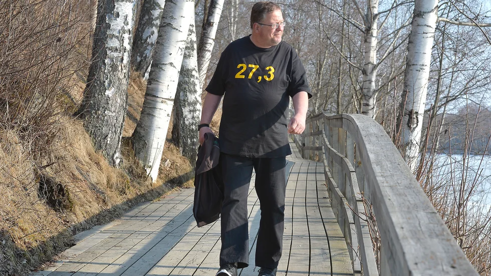Får ofta synpunkter Långa promenader efter älven tillhör vardagen för SD-politikern Peter Lindkvist. "Ofta kommer folk fram till mig och vill prata om lokalpolitik". Foto: Jeanette Lövgren.
