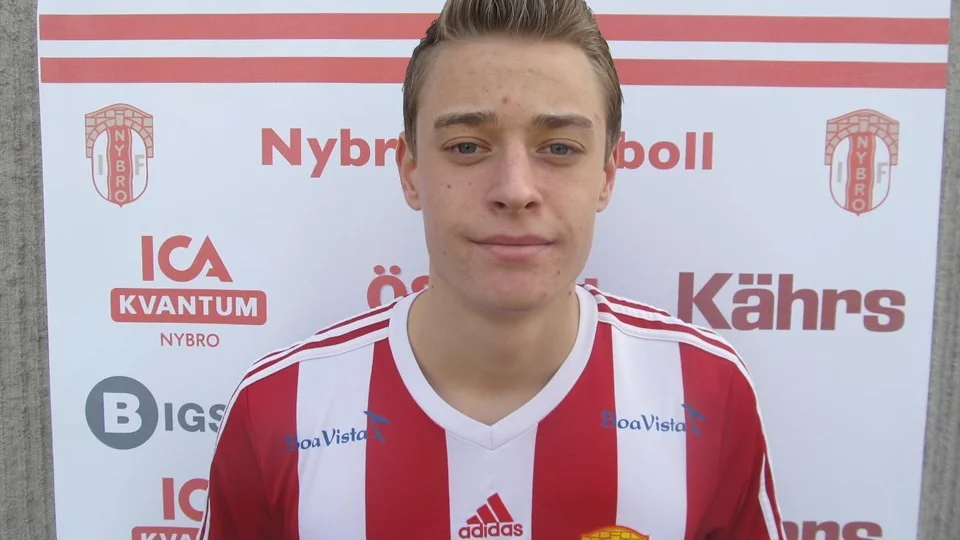 Jesper Löfgren ska provträna med Skellefteå FF.
