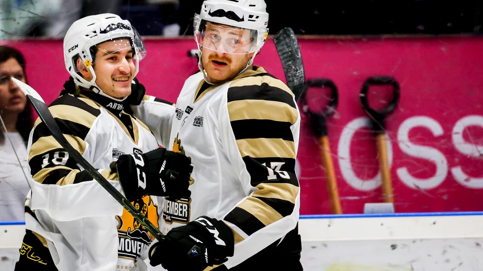 Mattias Ritola avslutar karriären, efter spel i bland annat AIK, Schweiz, NHL och Tre Kronor.