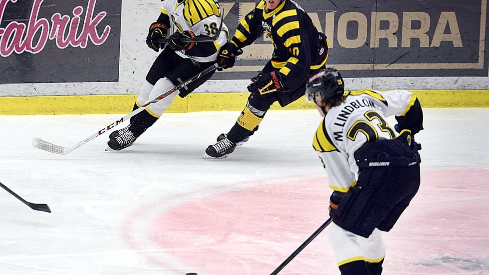 Carl Becker och Skellefteå AIK hade ingen rolig söndag. Foto Jeanette Lövgren.