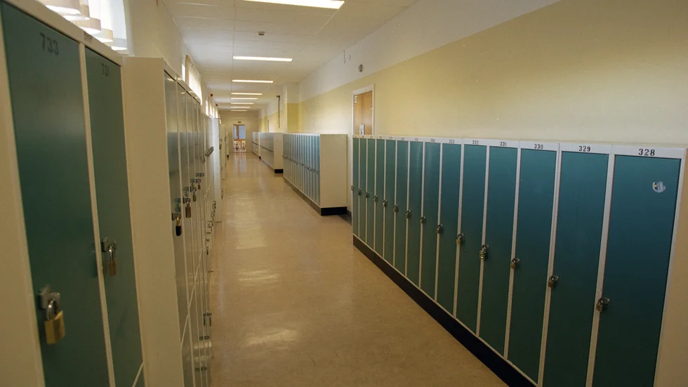En elev på en högstadieskola i Borås åtalas för hot mot en person ur personalen. Arkivbild.