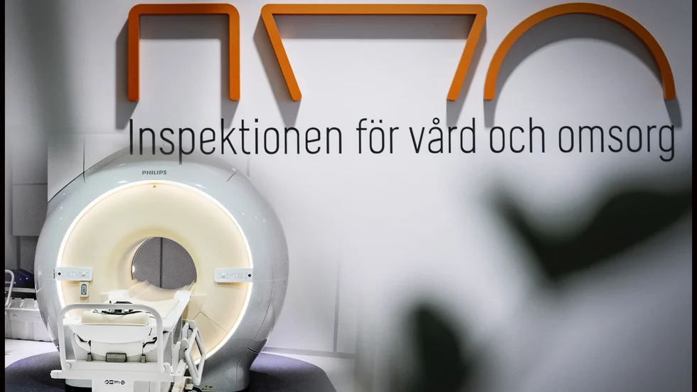 Patienten sökte vård för smärta i rygg och bäcken, men läkarna missade att cancern spridit sig.