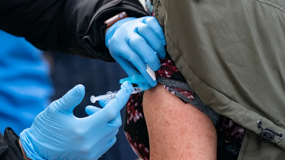 Vaccin är på väg. Men olika länder och regioner har olika tillvägagångssätt att godkänna virusvaccin mot corona. Arkivbild.