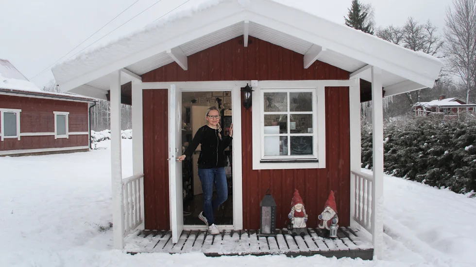 I november 2019 åkte familjen till Stockholm där de köpte en stuga på 20 kvadrat som idag fungerar som Susanns skönhetsstudio. 