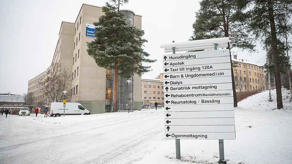 Skellefteå lasarett. Över hundra läkare har skrivit under uppropet för Skellefteå lasarett. Nu svarar politikerna: ”Jag delar deras frustration”, säger Peter Olofsson (S). 