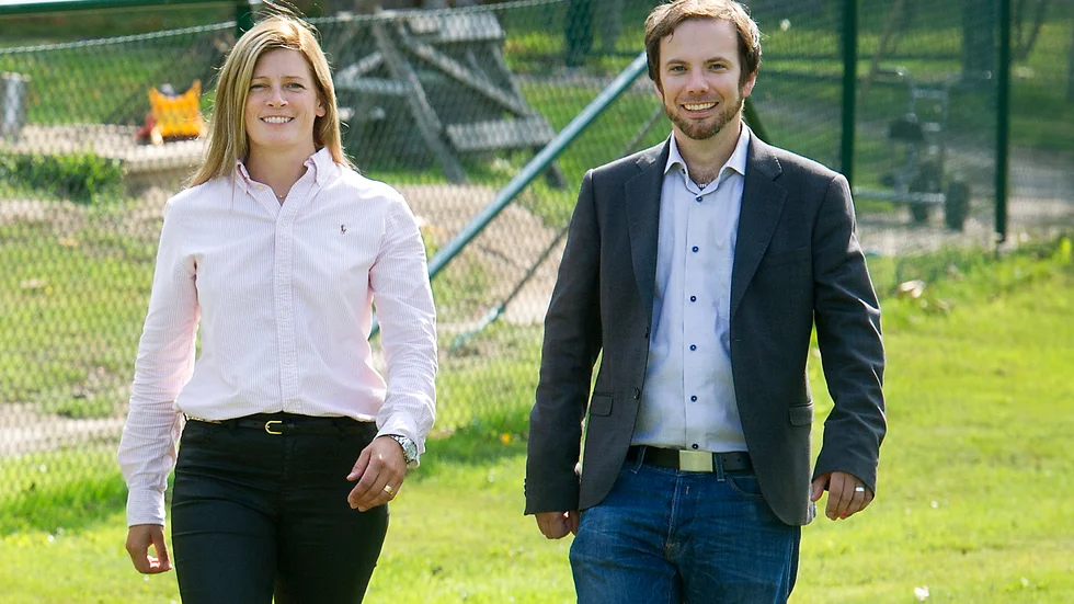 Under valrörelsen 2018 var Petter Söderblom parhäst till Anna af Sillén. I kölvattnet av den infekterade striden inom partiet lämnar han nu sina politiska uppdrag i kommunen. Anna af Sillén sitter kvar.