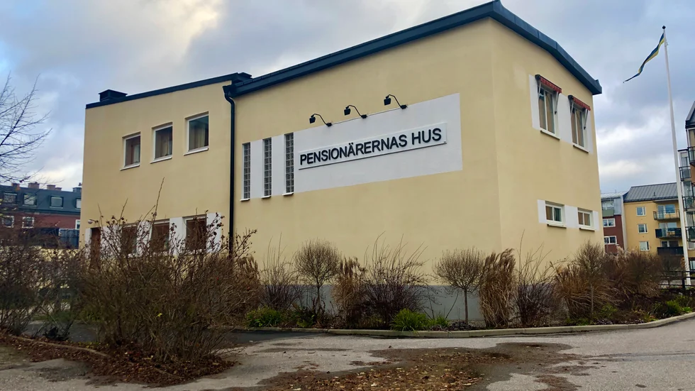 Snart ska Pensionärernas hus förses med utemöbler.